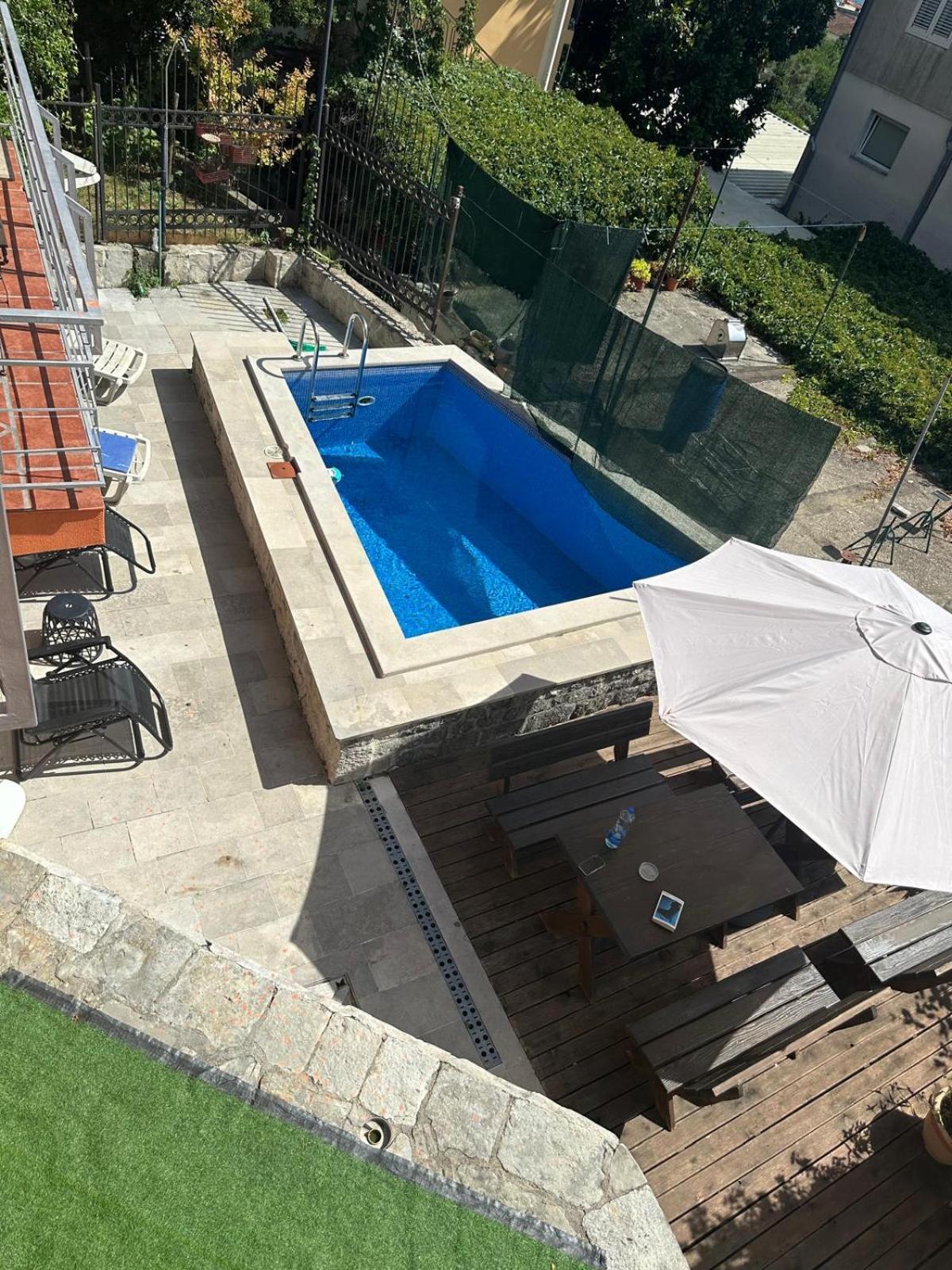 Themis Apart Hotel Kotor Exterior foto