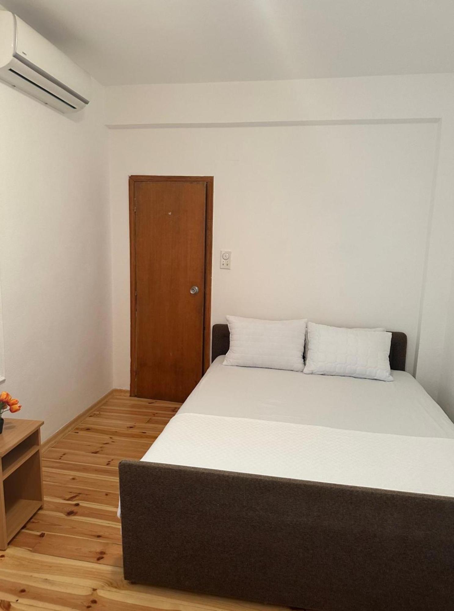 Themis Apart Hotel Kotor Exterior foto