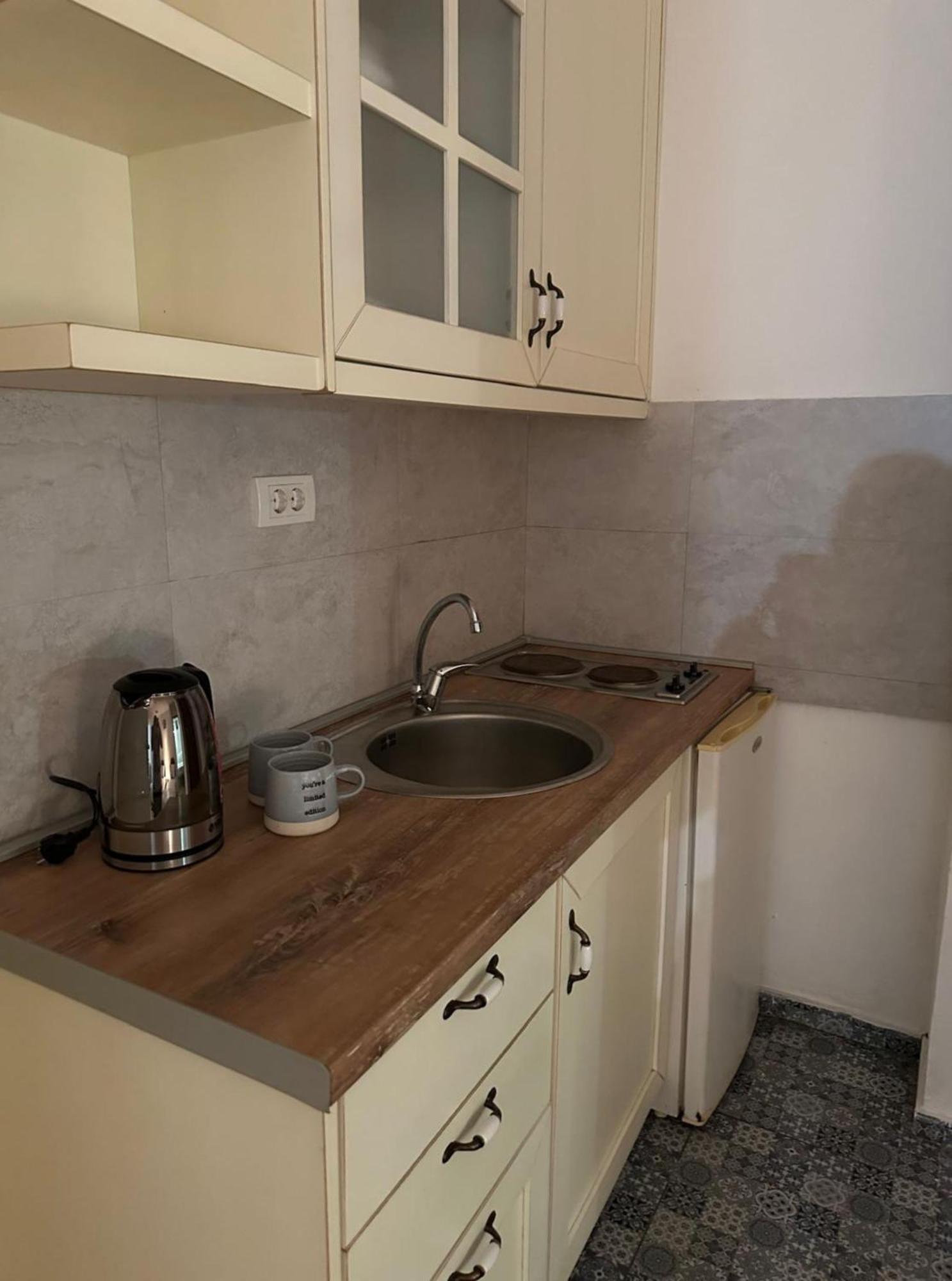 Themis Apart Hotel Kotor Exterior foto